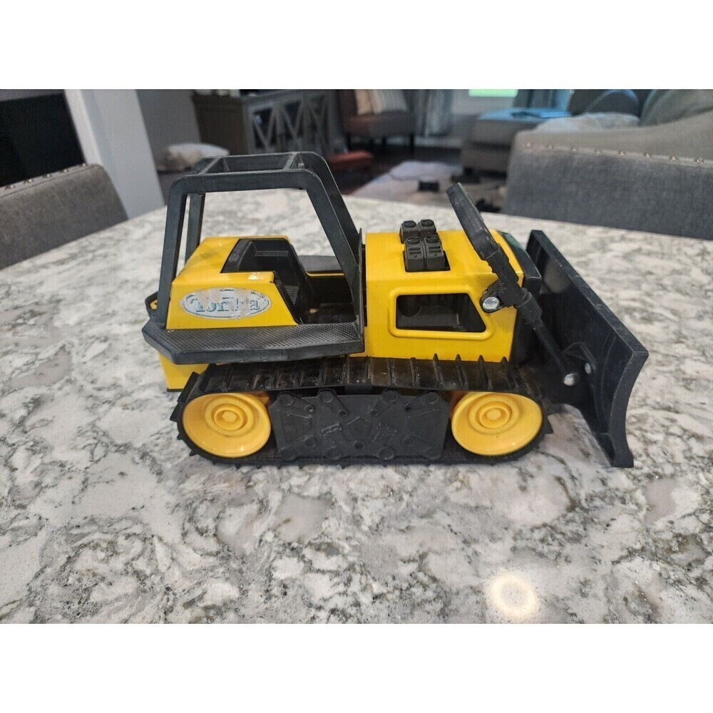 2012 Hasbro Tonka Bulldozer CLASSIC SANDBOX TOY